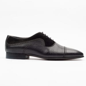 Classic Black Leather Cap Toe Oxfords for Men – Formal and Elegant Footwear (V19-22)