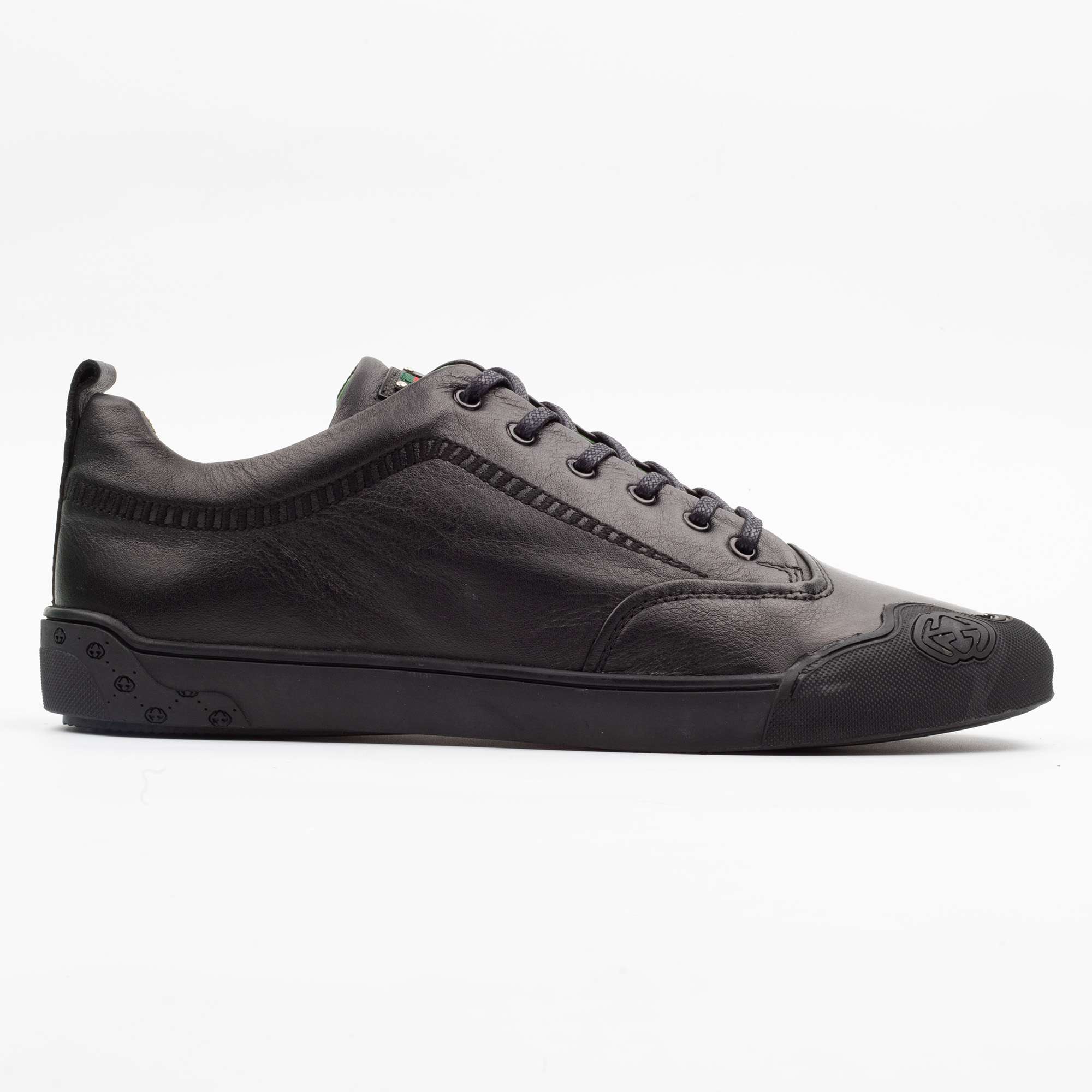 Black Leather Low-Top Sneakers – Sleek Style Meets Everyday Comfort (M15083)