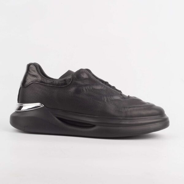 Black Leather Chunky Sneakers – Modern Comfort and Style for Everyday Wear (M152-17387)